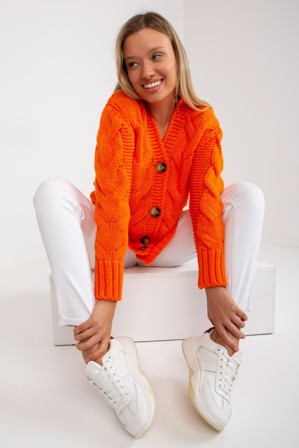 Pomarańczowy sweter rozpinany z dużymi guzikami Louissine