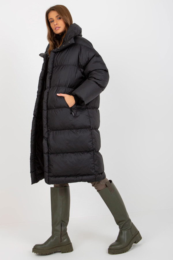 Czarna długa pikowana kurtka zimowa bez kaptura